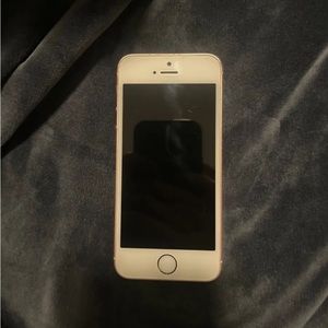 Apple Rose Gold iPhone SE